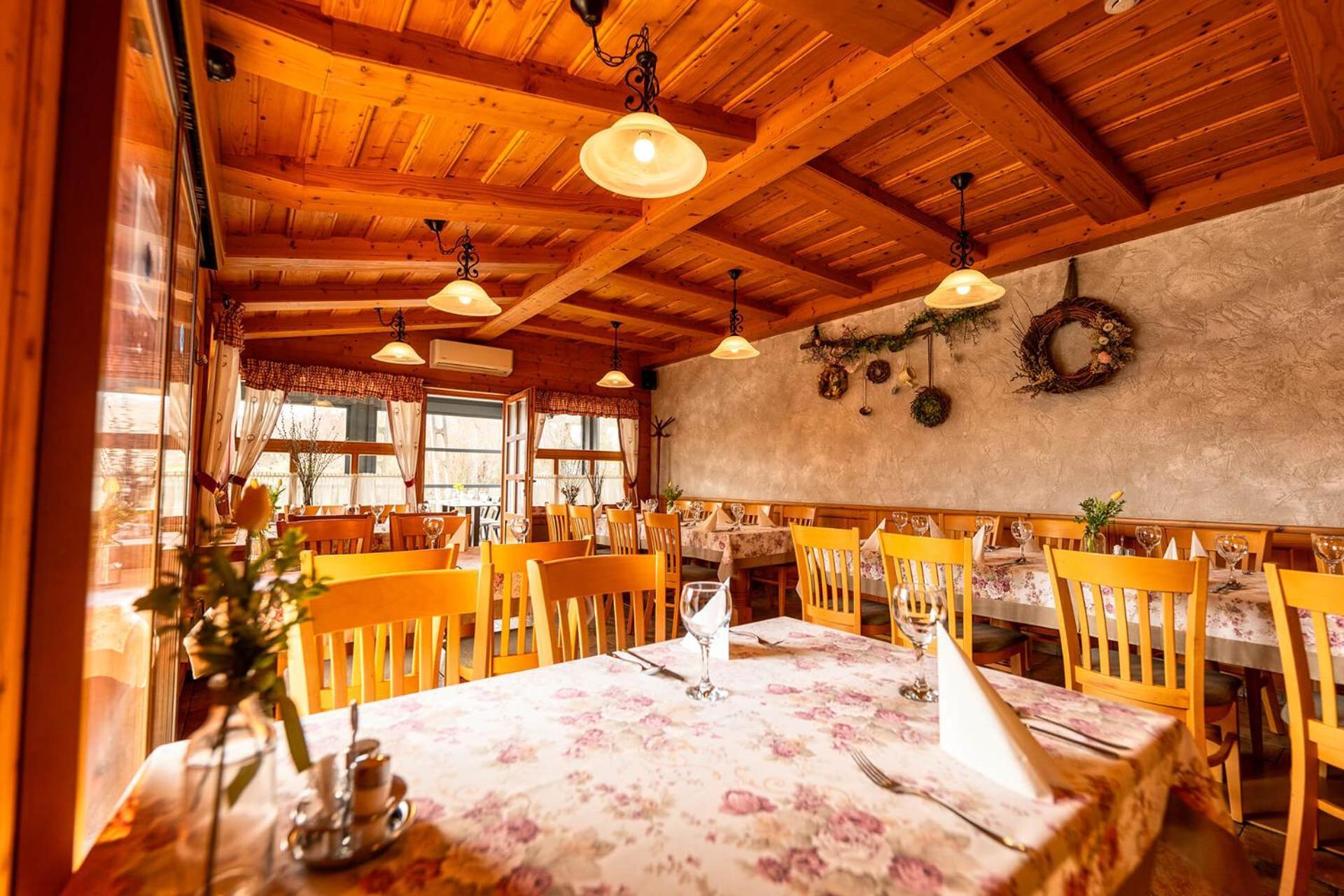 Kakukk Vendeglo Panzio Bed & Breakfast Band Exterior photo